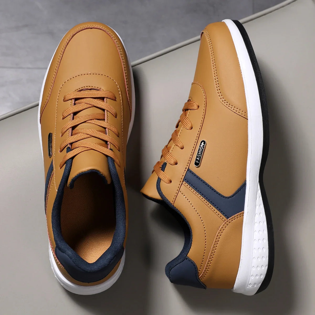 Men's Fashion Sneakers - Khaki Leather Comfortable Tennis Shoes Lace Up Large Thick Bottom Suitable for Daily Use Flat Shoes