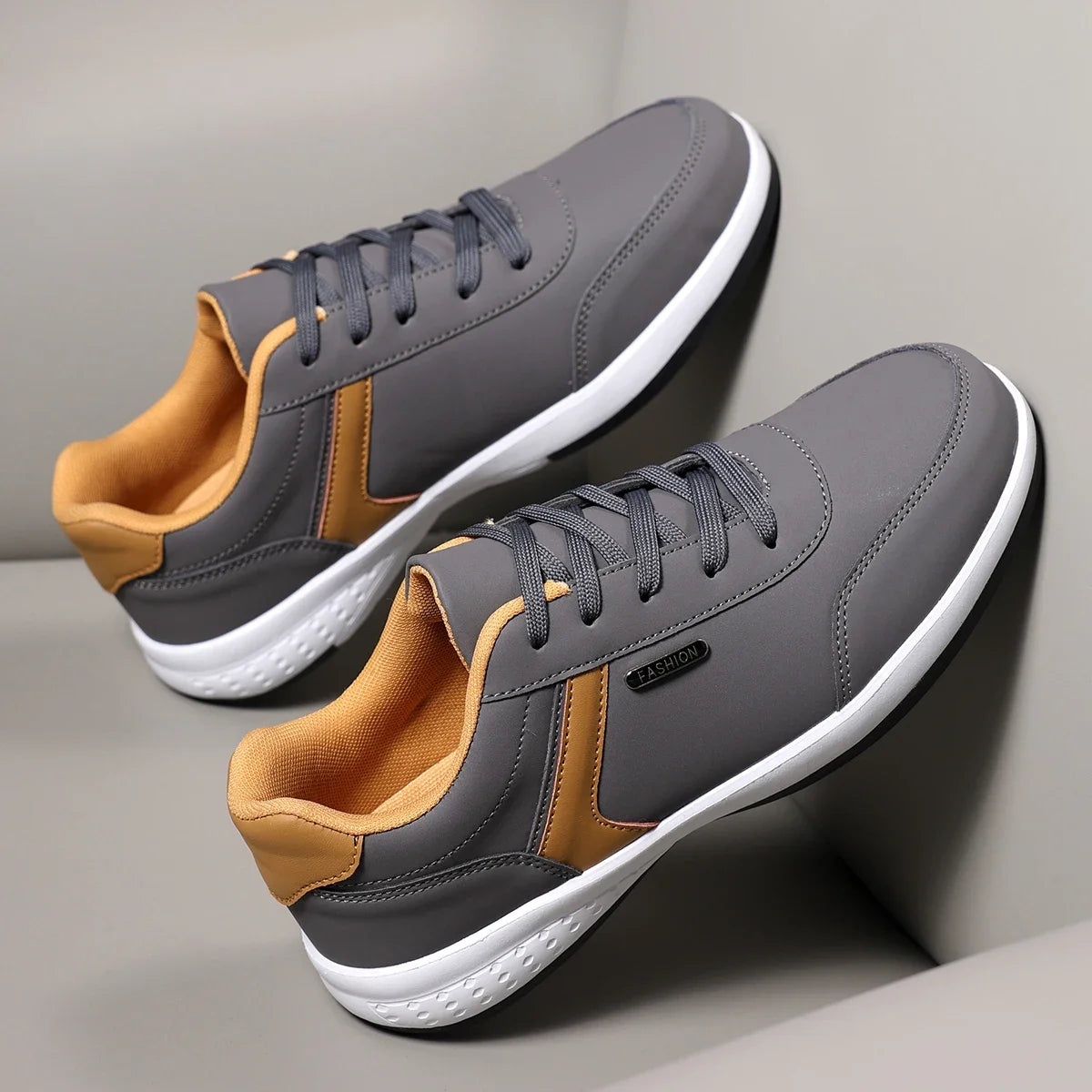 Men's Fashion Sneakers - Khaki Leather Comfortable Tennis Shoes Lace Up Large Thick Bottom Suitable for Daily Use Flat Shoes