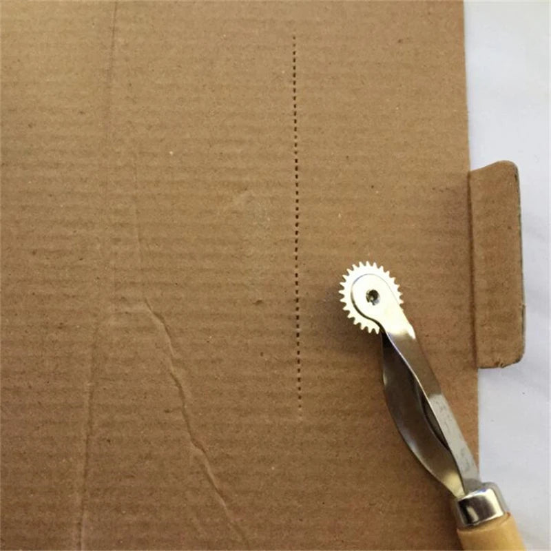 Sewing Tool Kit Accessories Handle Practical Serrate Edge Pattern Tracer Tracing Tailor Chalk Wheel Tailor Stitching Marker NEW