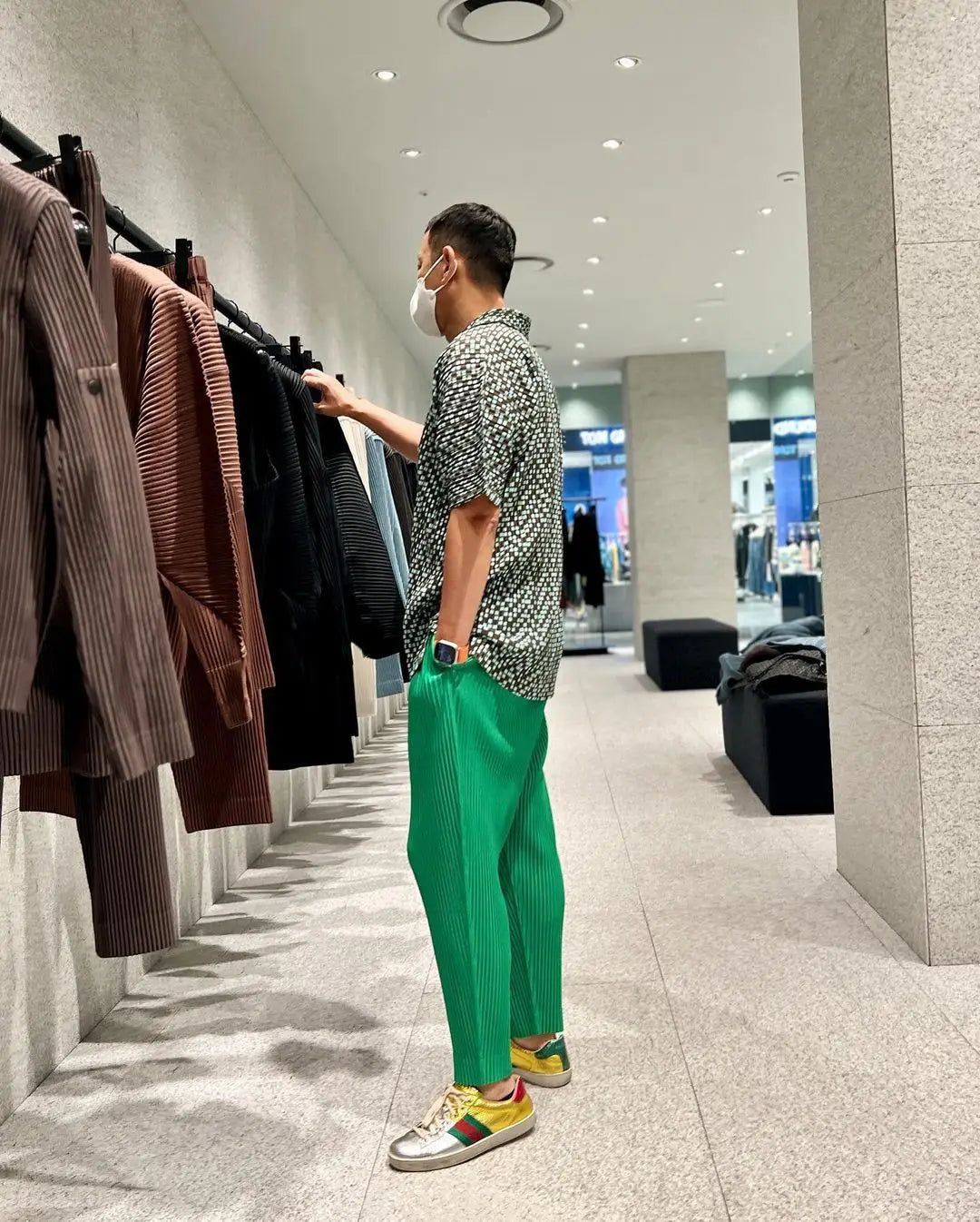 Pleats Pleated Commuter Pants Men's 2024 Autumn New Draped Elastic Trousers Casual Japanese Men Solid Color Nine Minute Pants