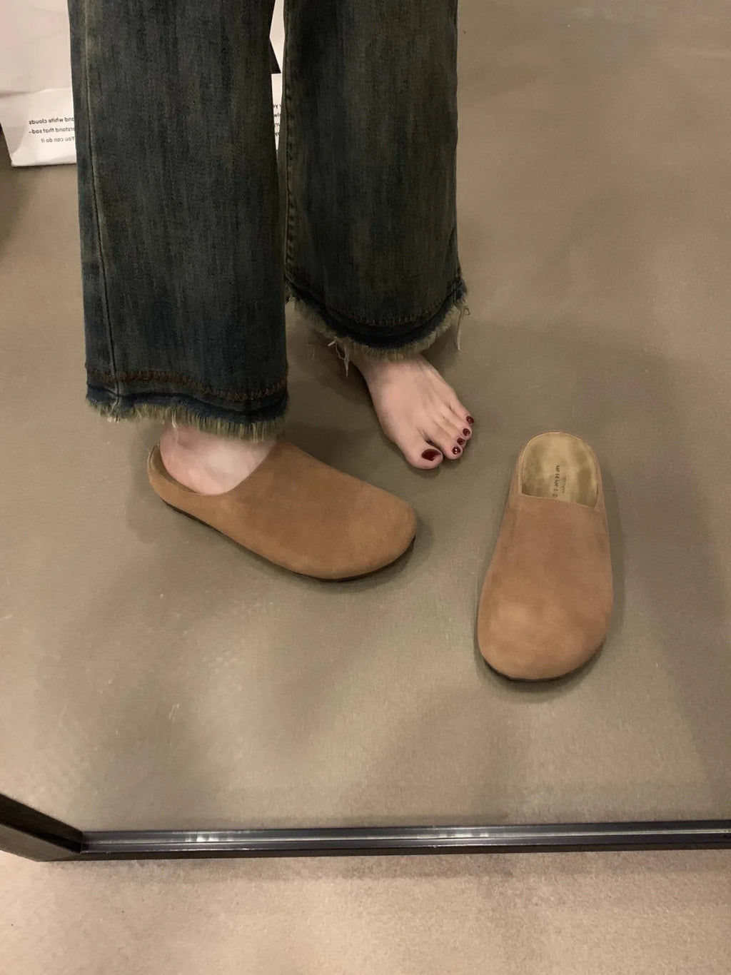 Crestar Fashion Flat Slippers For Women 2025 New Outdoor Cozy Soft Flat Mules Lady Retro Spring House Slides Antiskid Beach Shoe