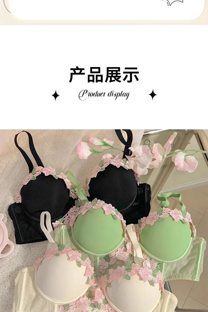 YUQI Wireless Push Up Bra for Small Bust - Floral Embroidery Anti-Sagging Vintage Cream Lace Lingerie Sweet & Sexy No Underwire