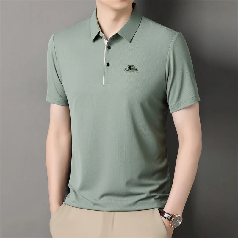 New Men's Business Casual Short Sleeved Shirt with Badge Solid Color Polo Shirt Fashionable Breathable Comfortable Versatile Top