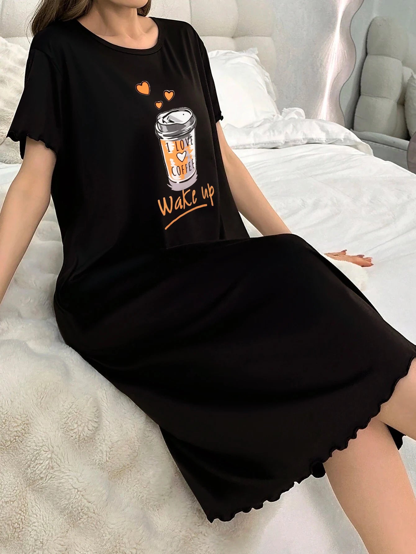 Single-Piece All-Season Nightgown, Simple, Comfortable, Fashionable Printed Short-Sleeved Long Nightgown That Can Be Worn Outside.