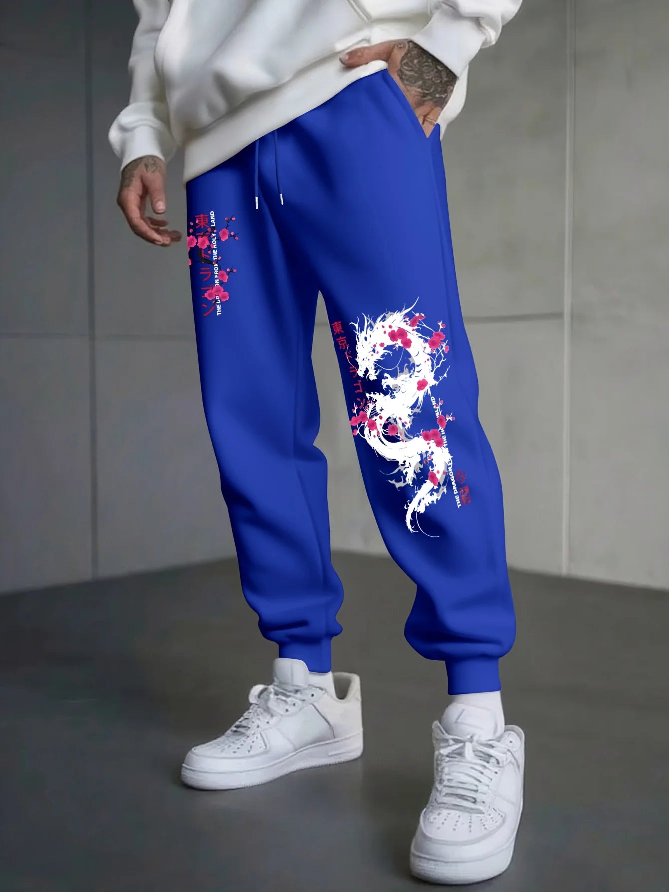 Japanese Dragon and Cherry Blossom Element Print Autumn and Winter Men's Fleece Casual Trousers for Jogging and Outdoor Sports