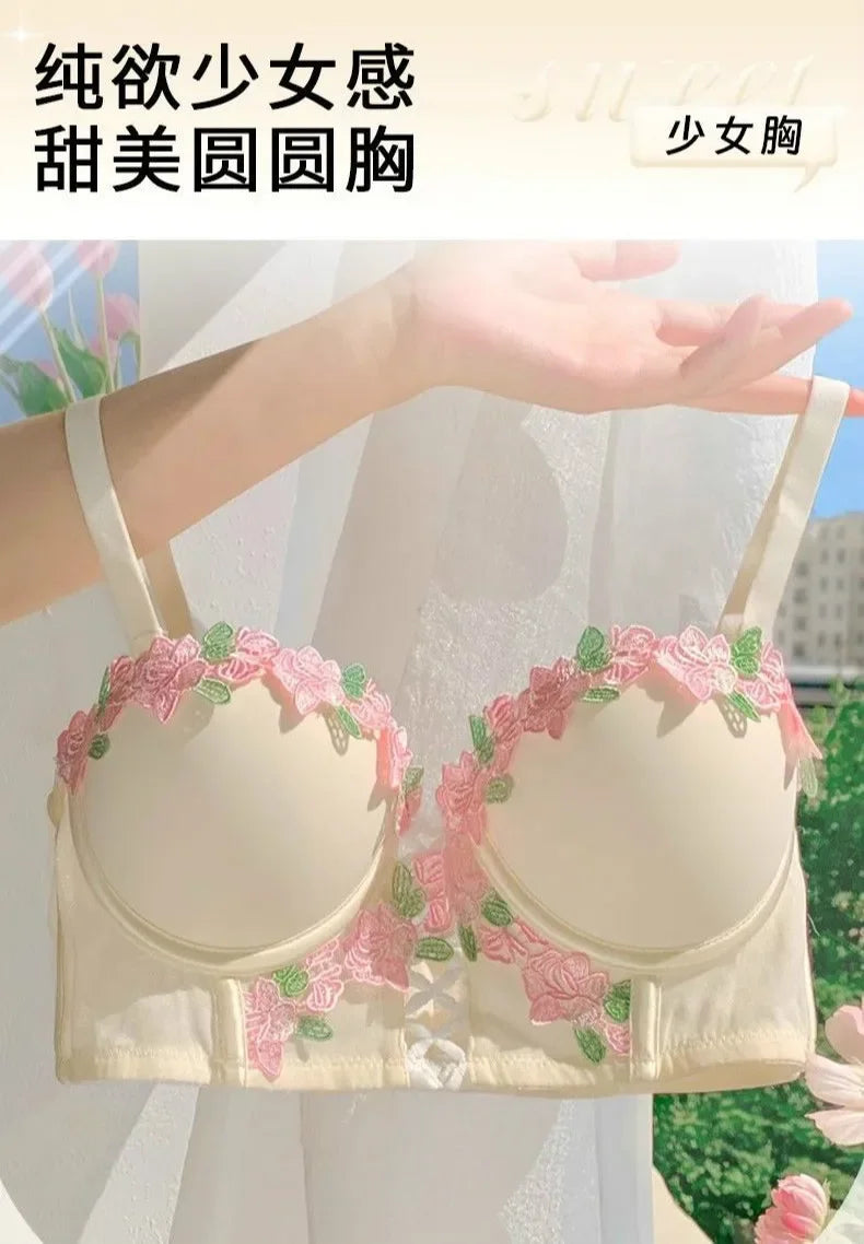 YUQI Wireless Push Up Bra for Small Bust - Floral Embroidery Anti-Sagging Vintage Cream Lace Lingerie Sweet & Sexy No Underwire