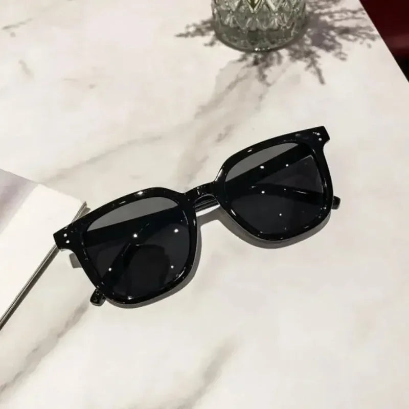 New Vintage Square Sunglasses Women Men Luxury Brand Small Round Sun Glasses Female Small Eyewear Oculos De Sol for Male Female