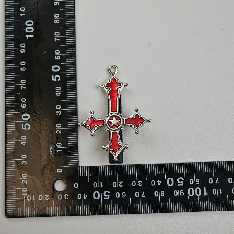 Dark Punk Gothic Cross Hair Clip Y2k Subculture Niche Design Sweet Cool Style Edge Bangs Clip Personality Accessory